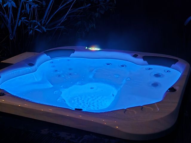Hot tub